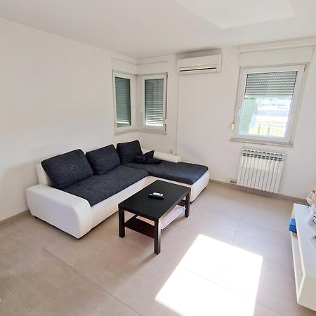 Apartments Vedran 푸나트 외부 사진