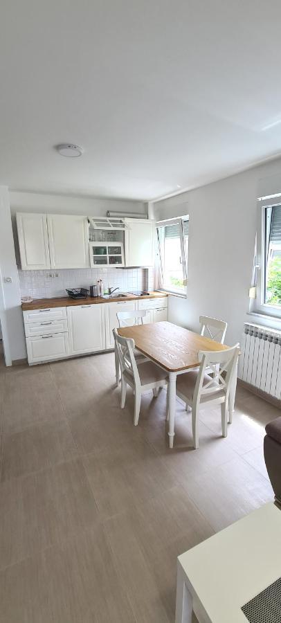 Apartments Vedran 푸나트 외부 사진